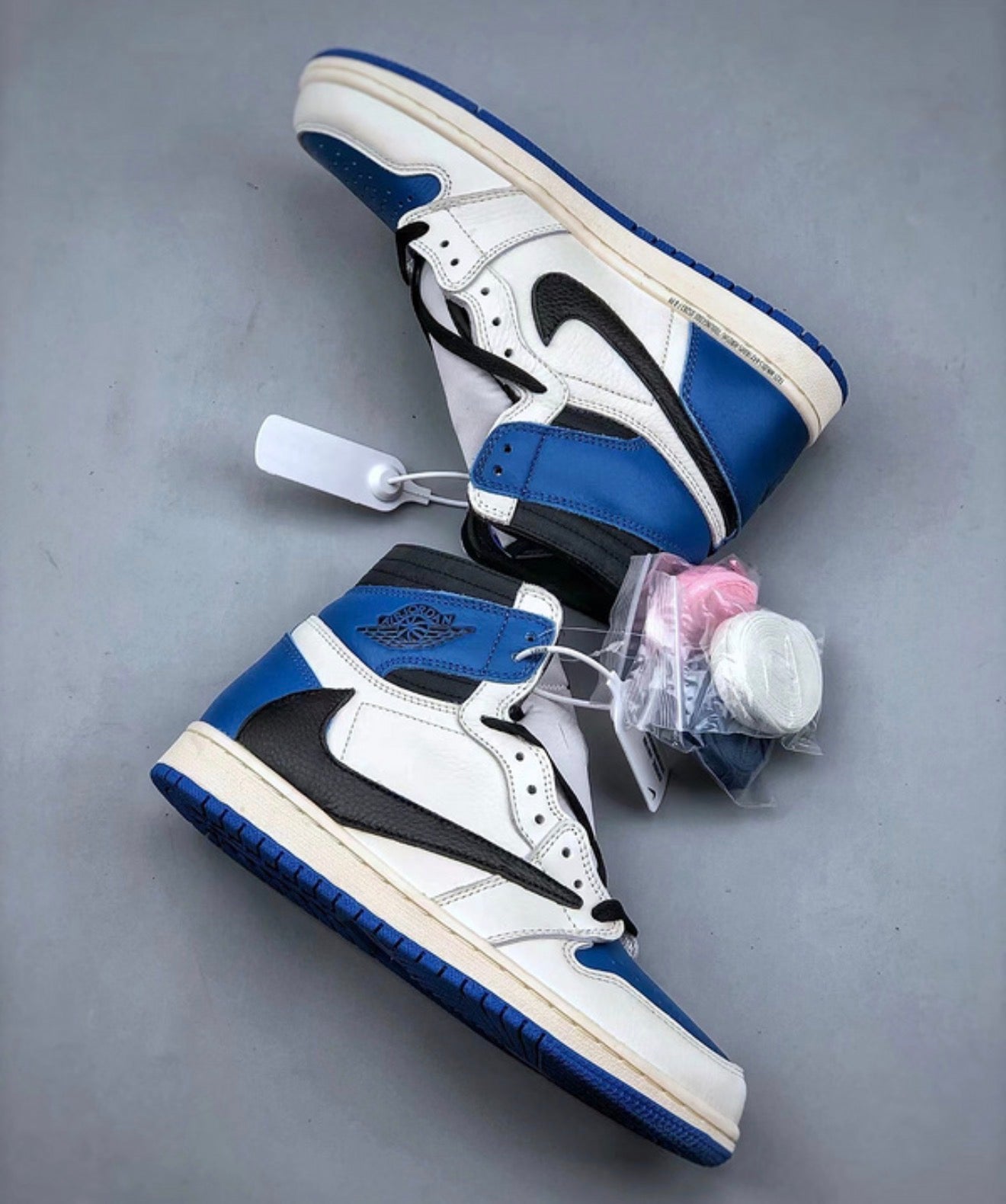 Nike Air Jordan 1 Retro High OG SP Fragment x Travis Scott