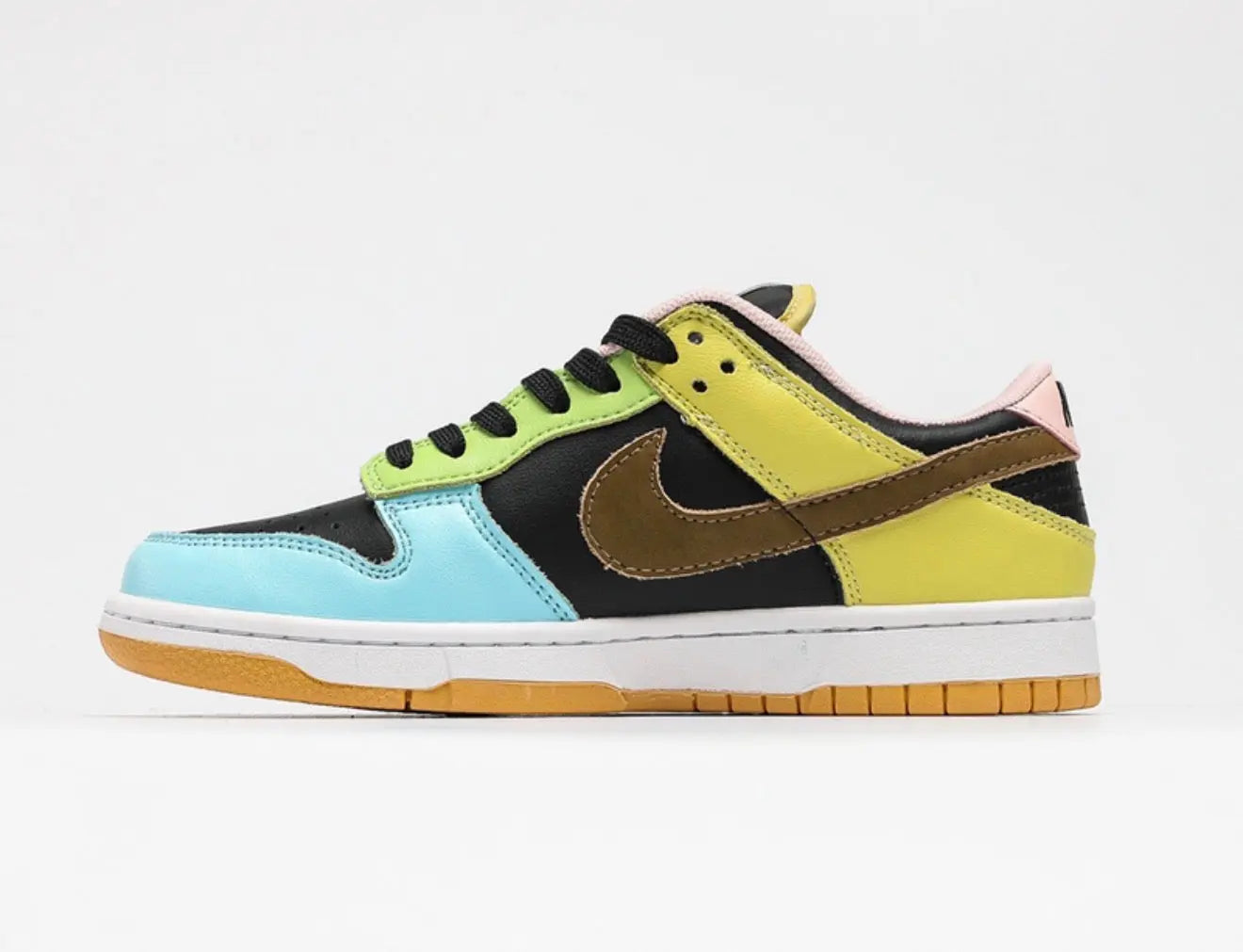 DUNK LOW SE ‘FREE.99 - BLACK’ Suace Drip