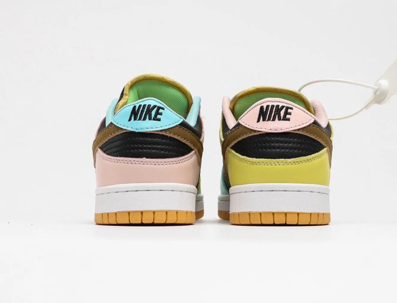 DUNK LOW SE ‘FREE.99 - BLACK’ Suace Drip