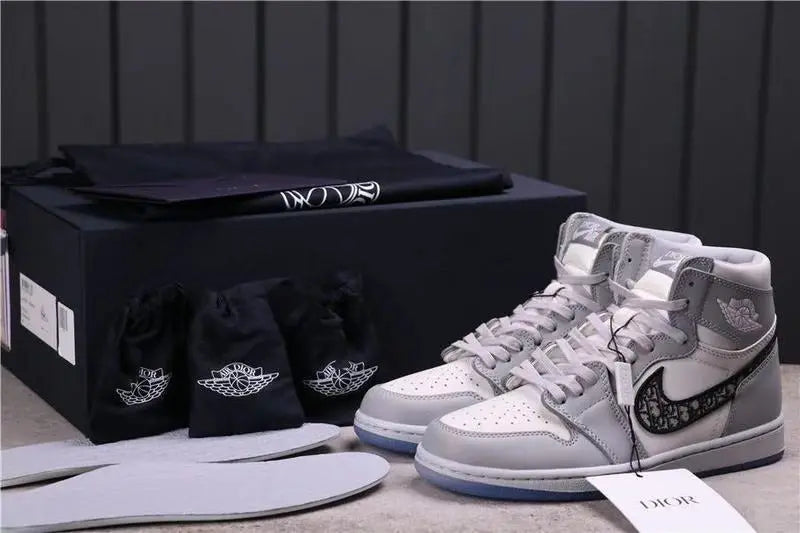 2020
Dior x Air Jordan 1 High Suace Drip