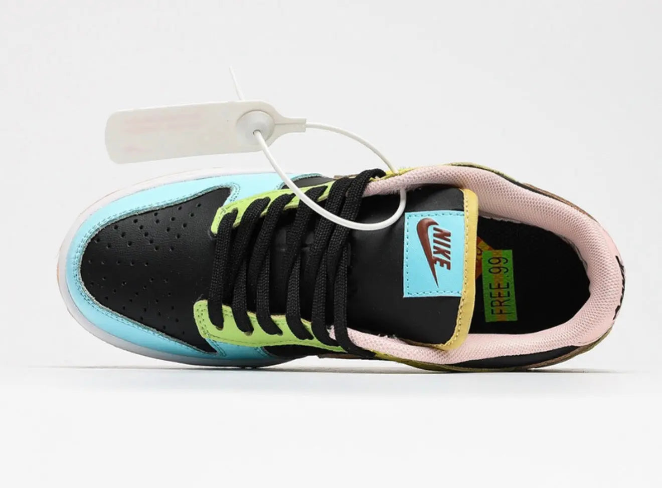 DUNK LOW SE ‘FREE.99 - BLACK’ Suace Drip