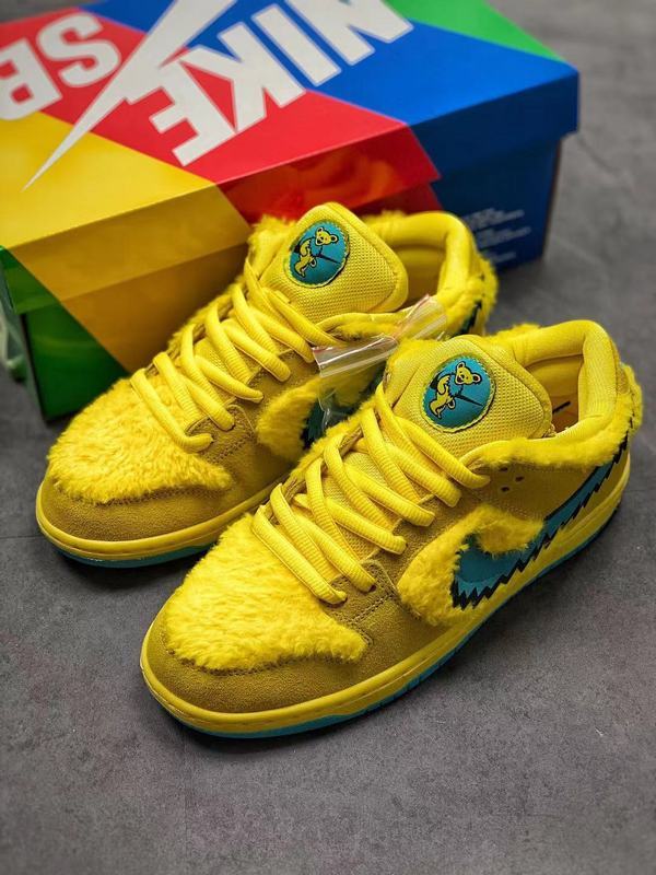 Nike Dunk Low SB 'Yellow Bear'