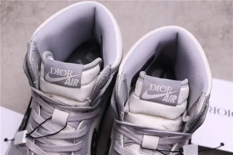 2020
Dior x Air Jordan 1 High Suace Drip