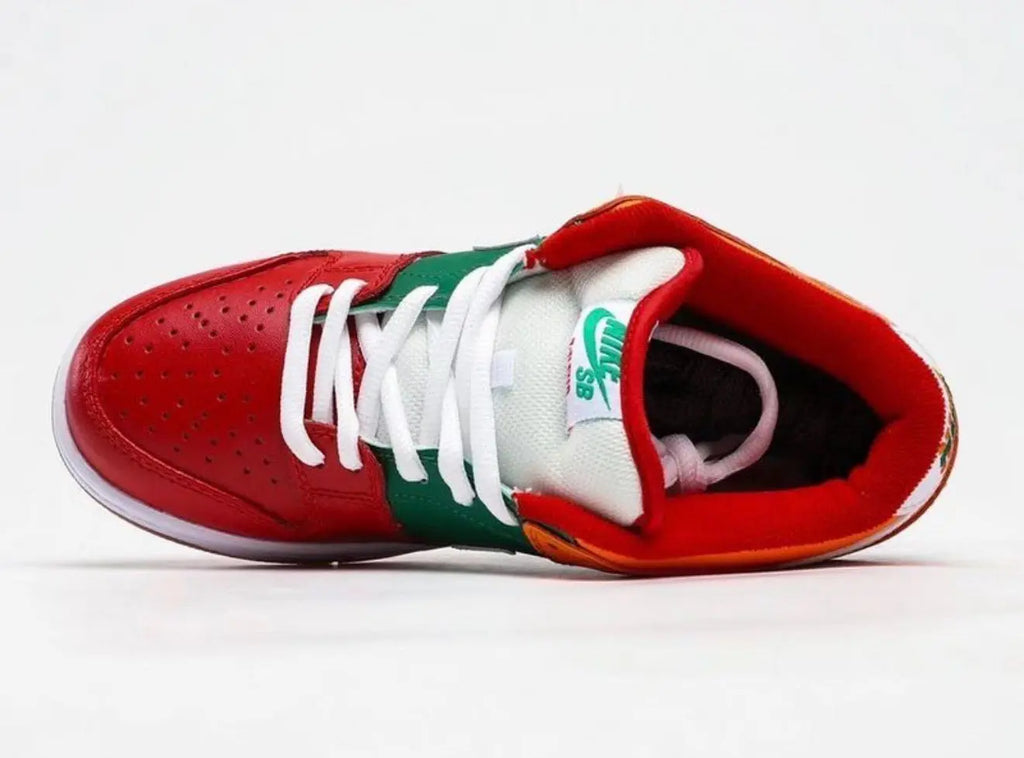 The Nike SB Dunk Low 7-Eleven Suace Drip