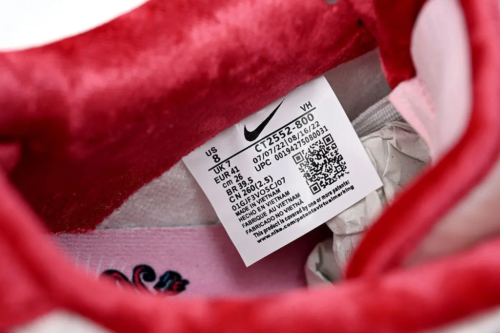 Nike SB Dunk Low StrangeLove Skateboards Suace Drip