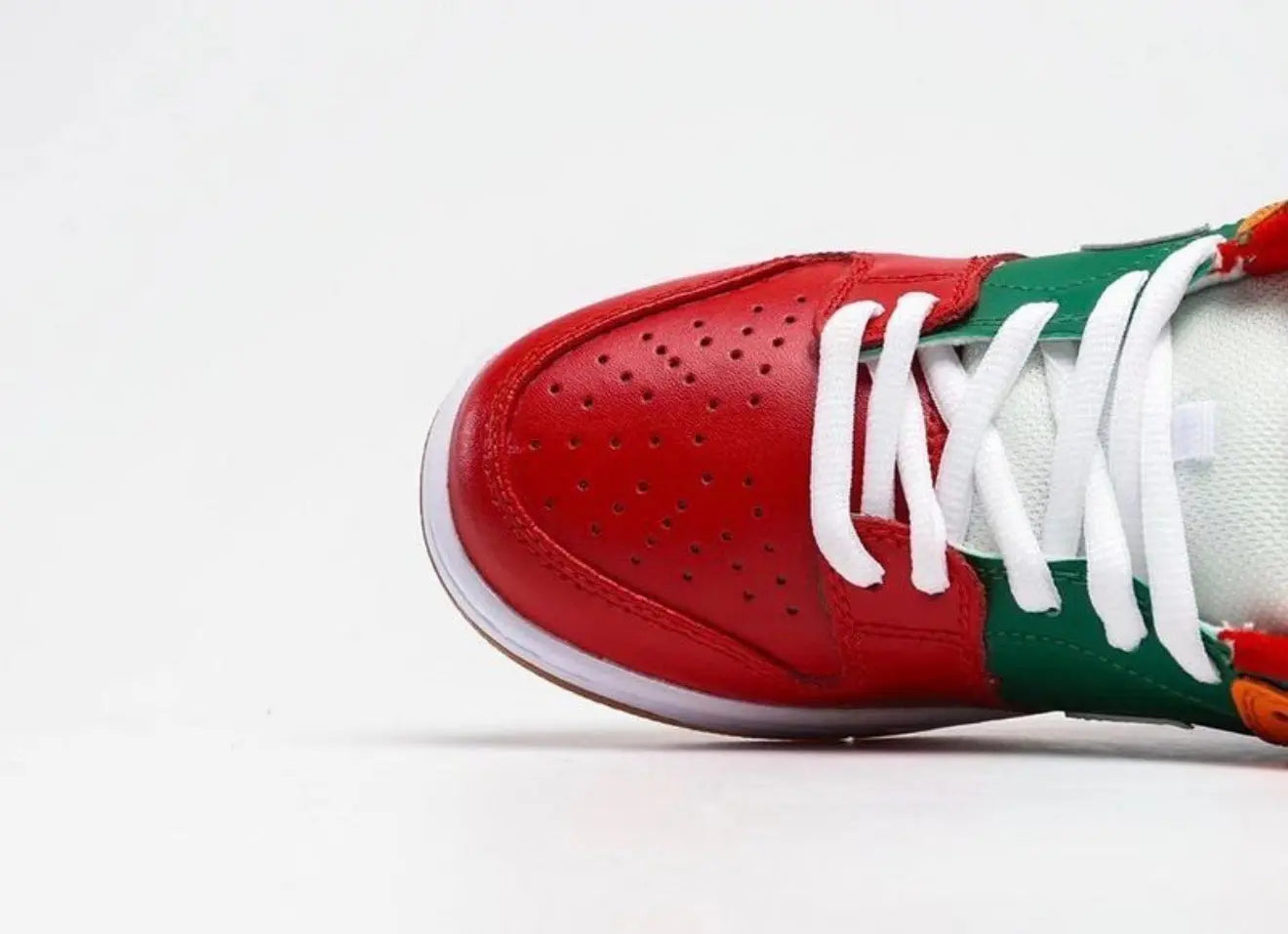 The Nike SB Dunk Low 7-Eleven Suace Drip